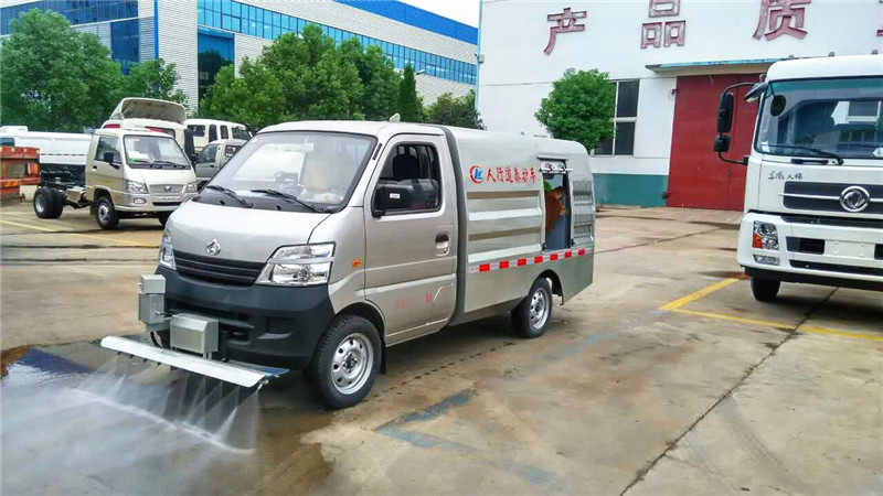 長(zhǎng)安人行道養(yǎng)護(hù)車