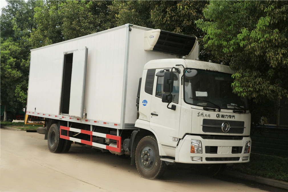 東風(fēng)天錦冷藏車（廂長6.1米）圖片2