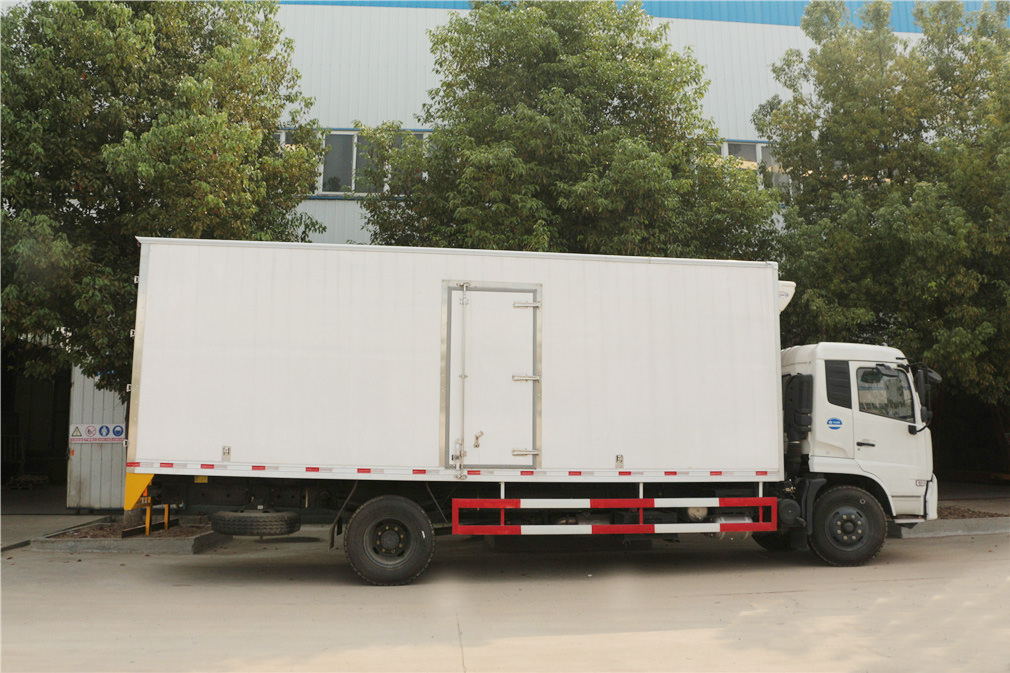 東風(fēng)天錦冷藏車（廂長6.1米）圖片5