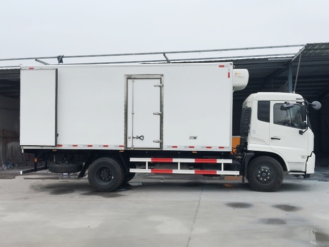 東風(fēng)天錦冷藏車(廂長6.1米)圖片5