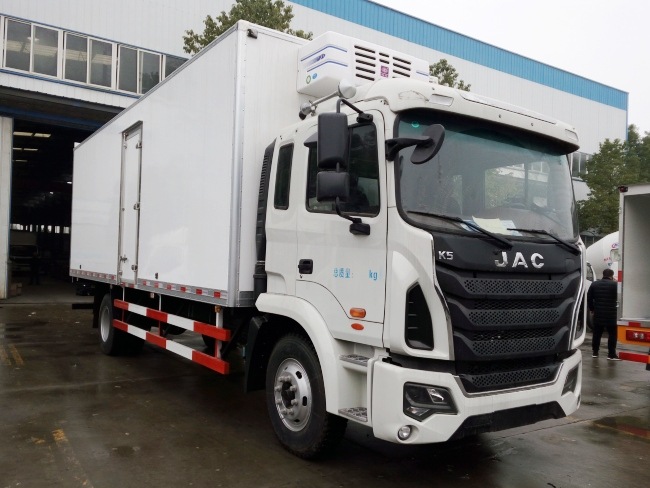 江淮格爾發(fā)K5冷藏車(廂長(zhǎng)6.2/6.8米)圖片4