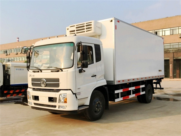 東風(fēng)天錦冷藏車(廂長(zhǎng)6.1米)