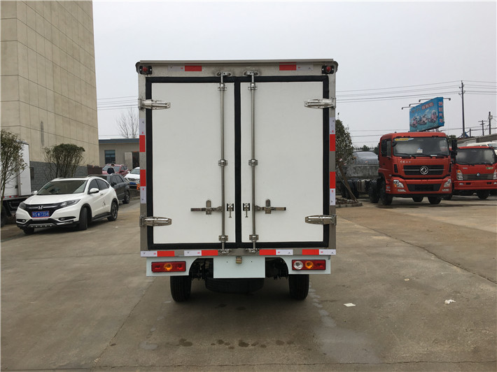 福田伽途微卡小型冷藏車(廂長(zhǎng)2.8米)圖片5