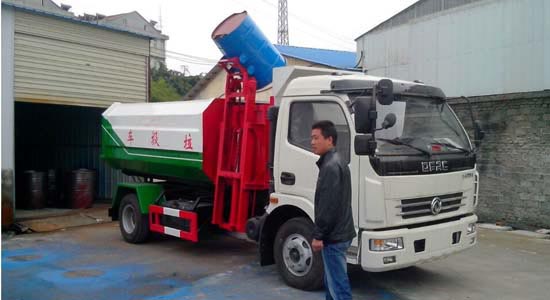 東風(fēng)多利卡掛桶（8方）垃圾車