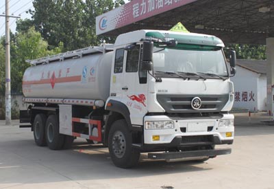 17方重汽后雙橋運(yùn)油車