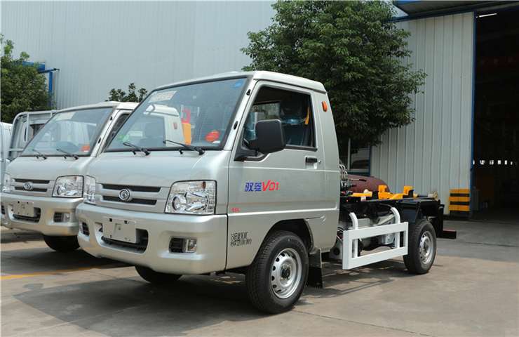 福田馭菱(3方)車(chē)廂可卸式垃圾車(chē)圖片1