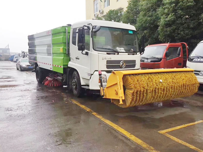 東風(fēng)天錦掃雪車除雪車圖片5