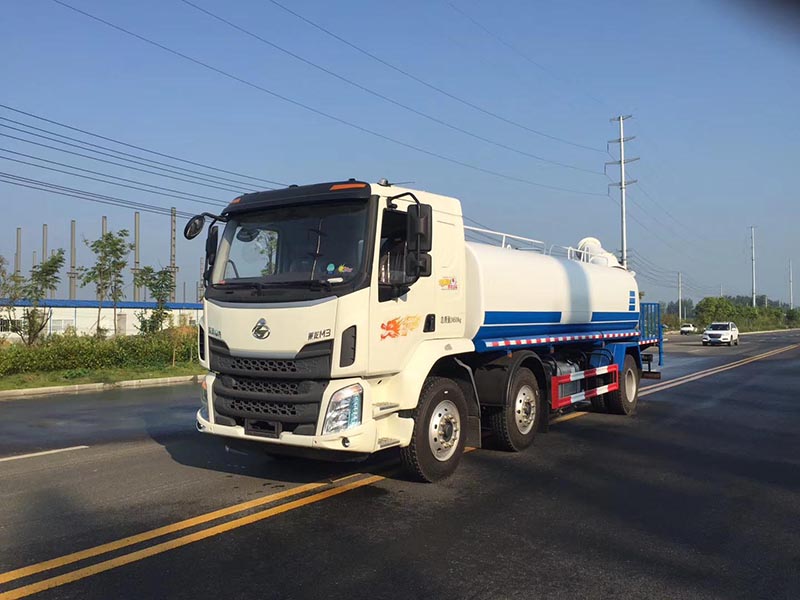 18方東風柳汽乘龍霧炮灑水車